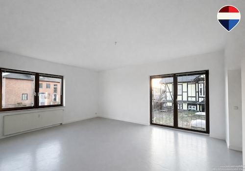 Büro 1