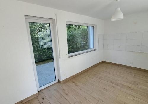Küche mit Terrasse Osten