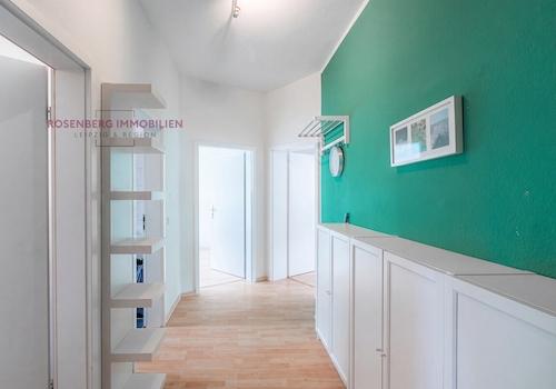 Immobilie in Leipzig zu verkaufen _ 2 Raumwohnung _ Rosenberg Immobilien _ Flur