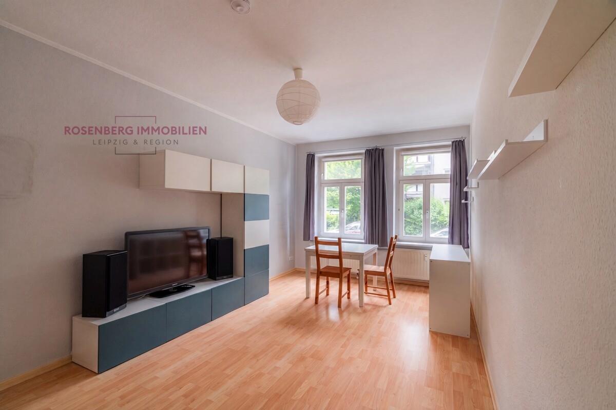 Immobilie in Leipzig zu verkaufen _ 2 Raumwohnung _ Rosenberg Immobilien _ Wohnzimmer