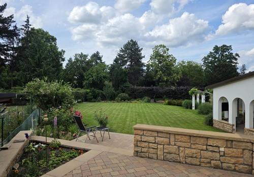 Blick Terrasse -> Garten