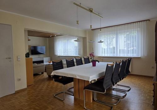Wohn- und Esszimmer Bild 1