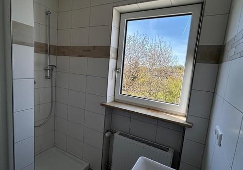 Bad mit Dusche EG