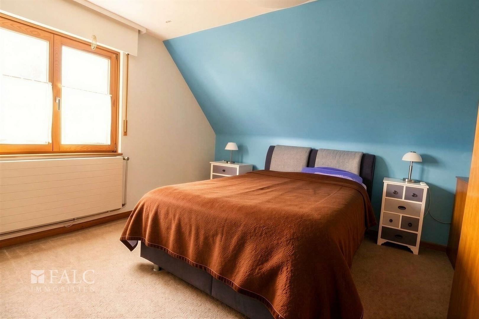Schlafzimmer mit viel Stellflächen