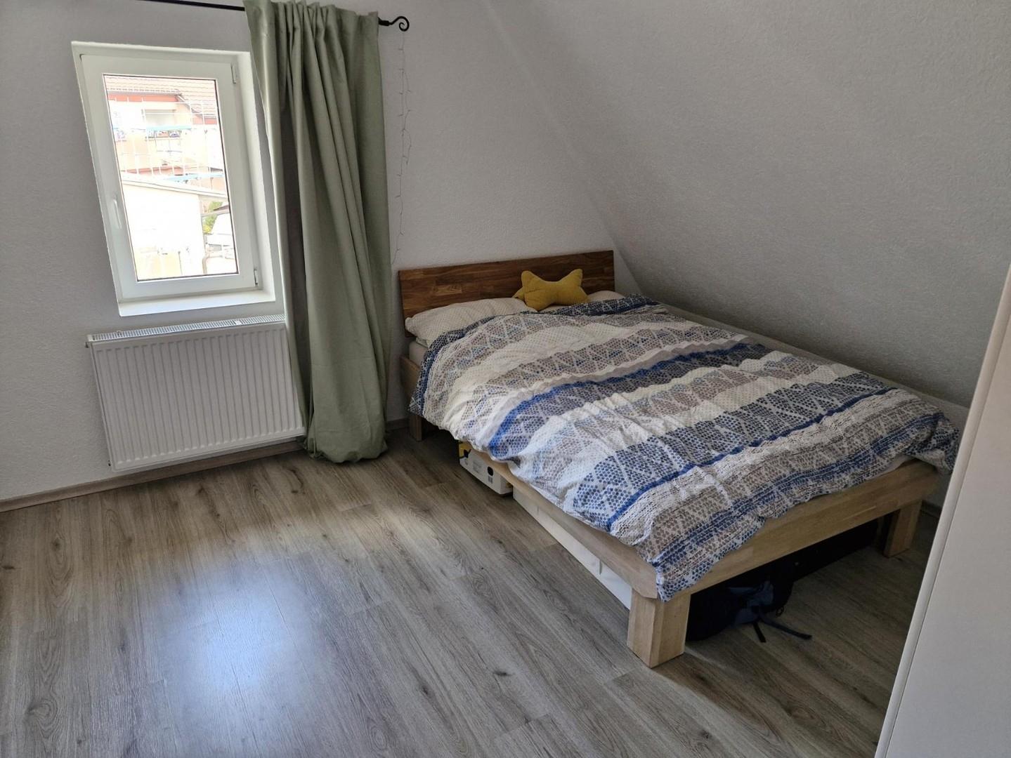 Zimmer rechts