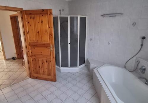 Badezimmer EG