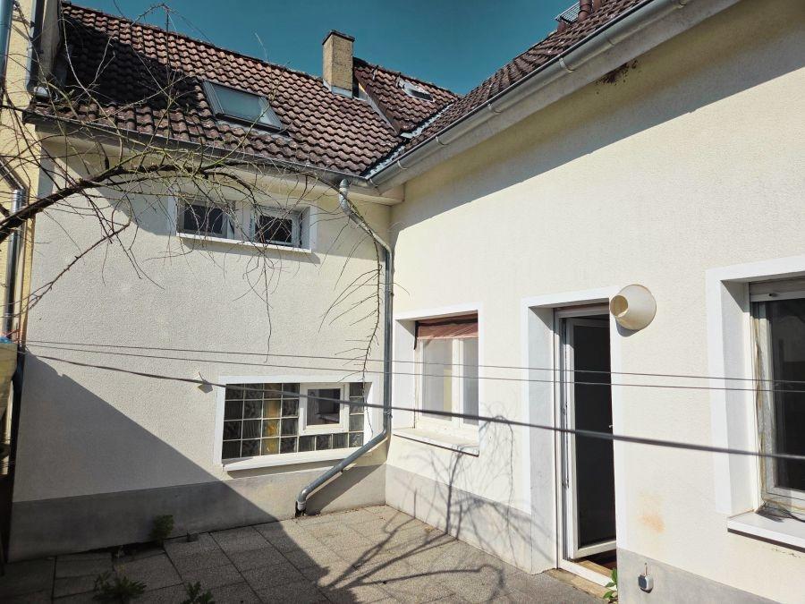 Hinteransicht, Terrasse