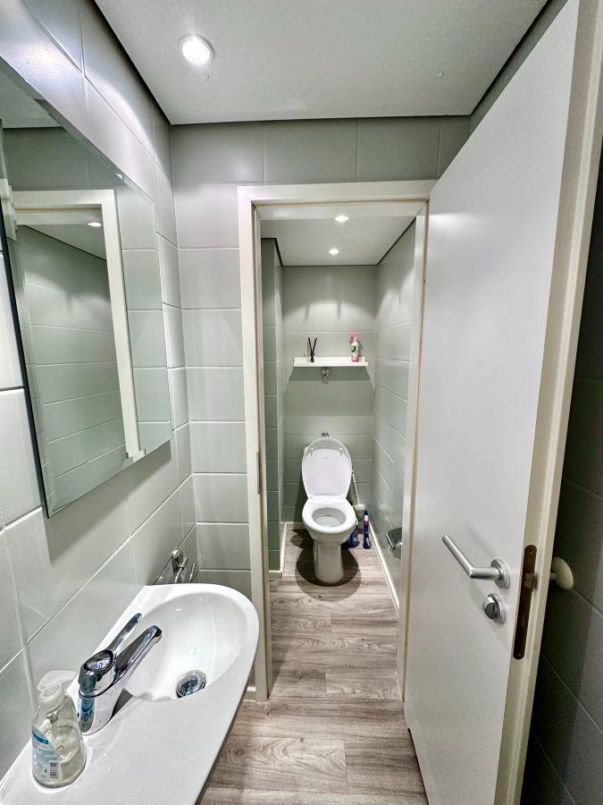 1. OG WC