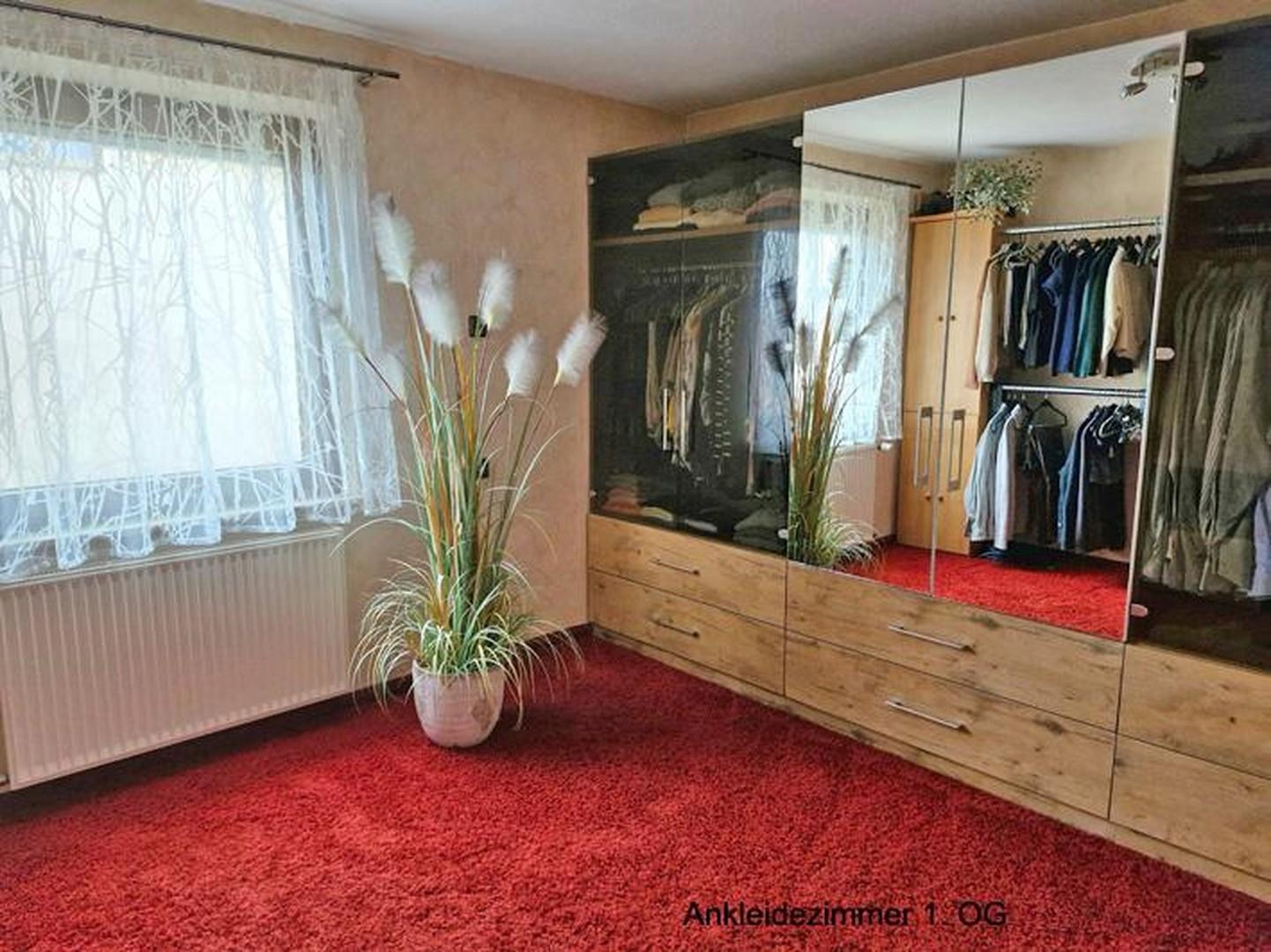 Ankleidezimmer 1.OG