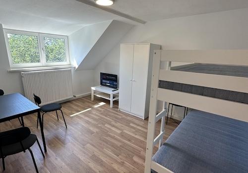 Zimmer 1 möbliert