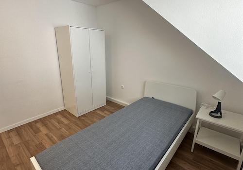 Zimmer 3 möbliert