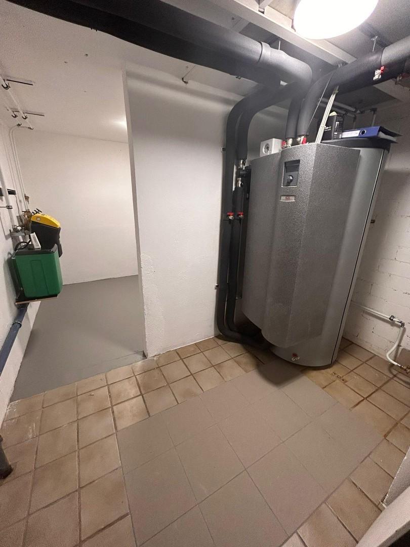Heizraum mit Wärmepumpe