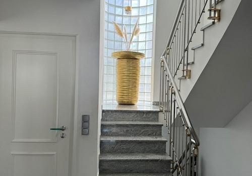 TREPPENHAUS EG
