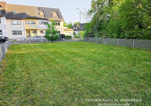 Sicht zur Straße (symb.)