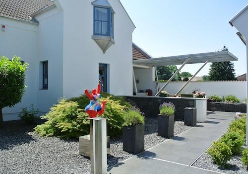 Innenhof 1 mit Überdachung
