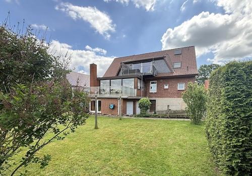 Haus Gartenansicht
