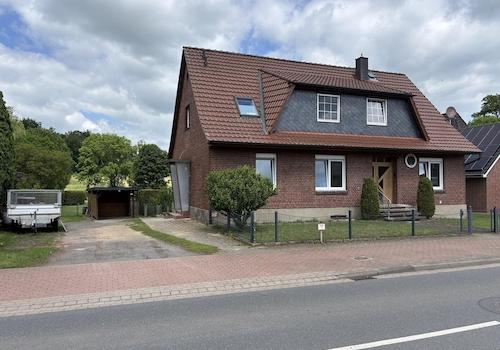 Haus Straßenansicht