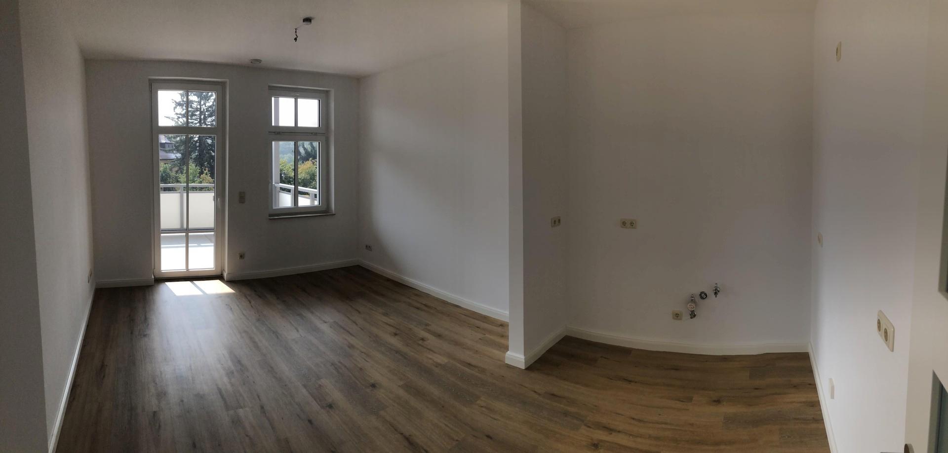 Wohnzimmer mit Kochnische