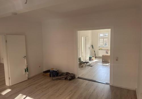 Wohnzimmer mit Flügeltüren