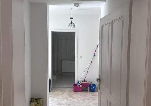 Aus dem Flur in die Wohnung