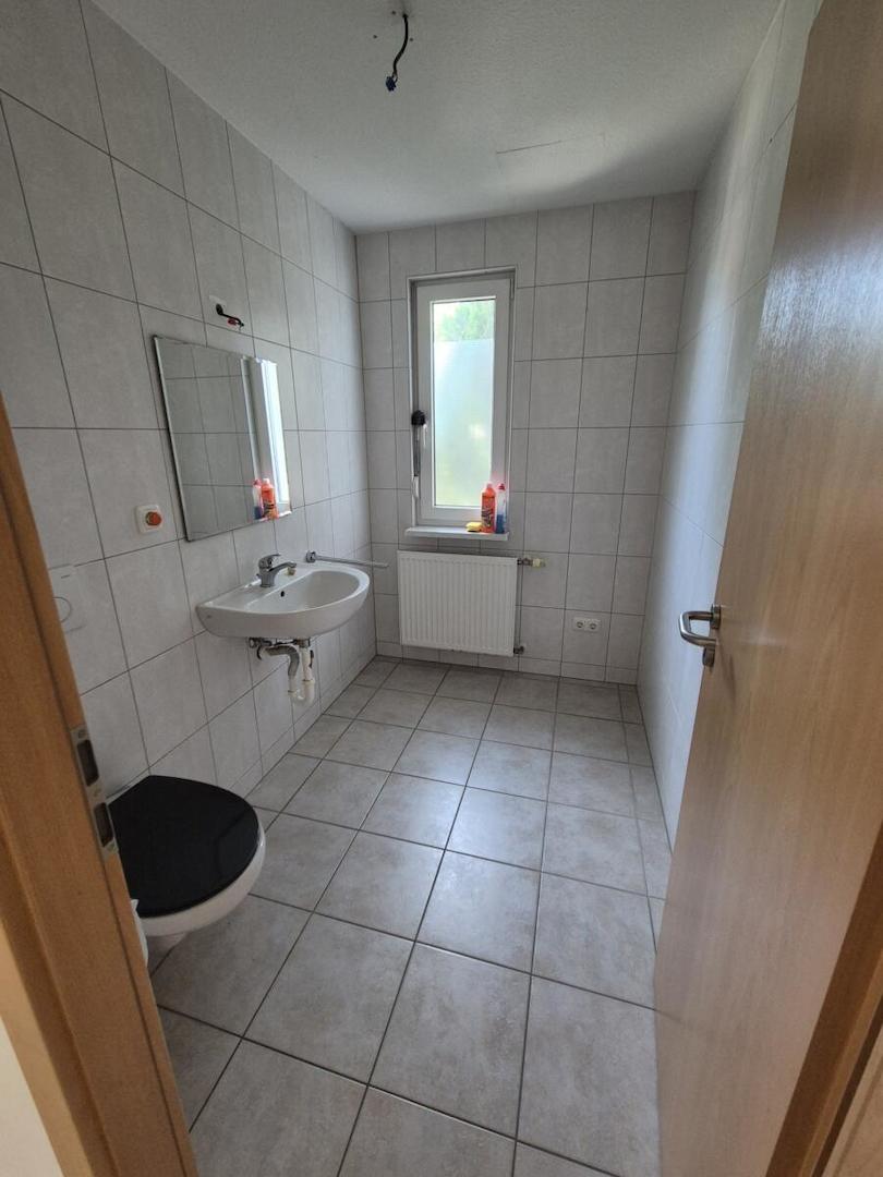 EG Gäste-WC mit Fenster