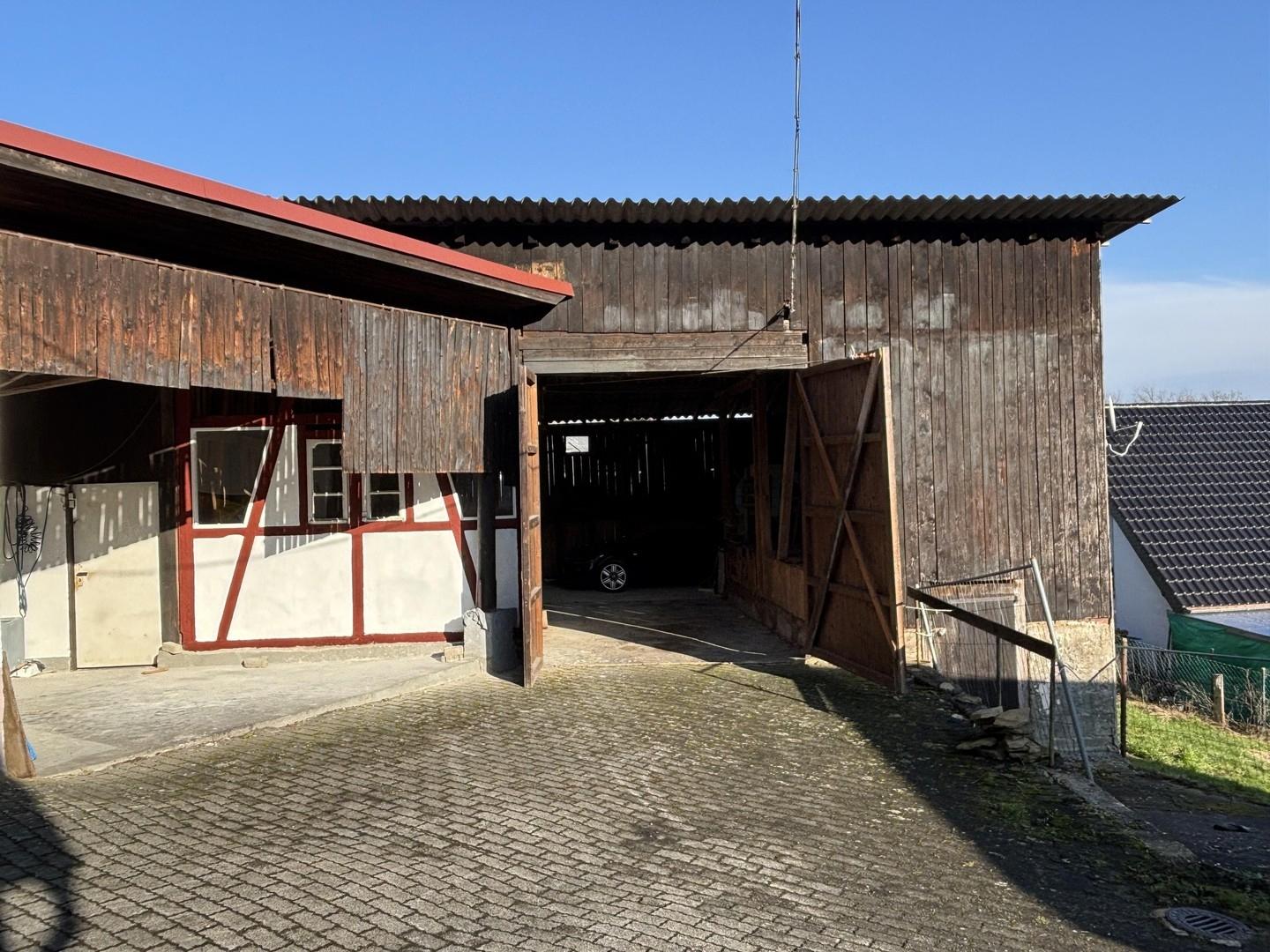 Scheune und Remise