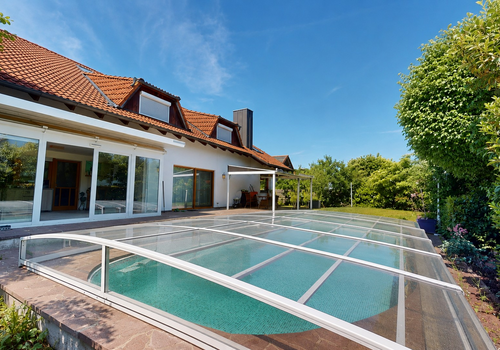 Pool Außenasicht