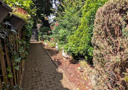 Garten Weg 1