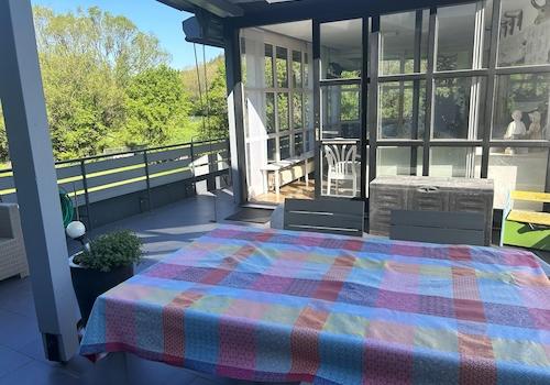Terrasse mit Wintergarten