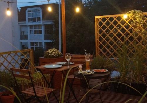 Dachterrasse by night