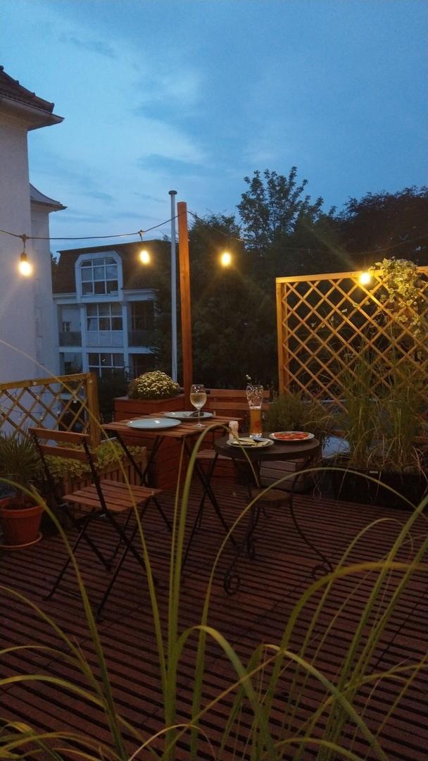 Dachterrasse by night