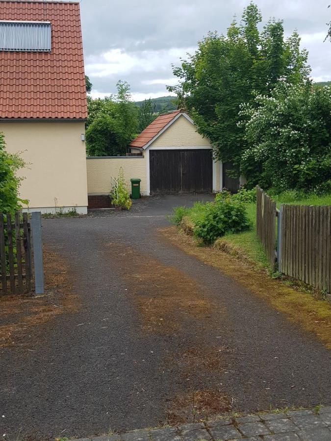 Zufahrt Garage
