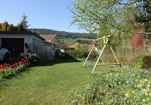 Garten und Garage