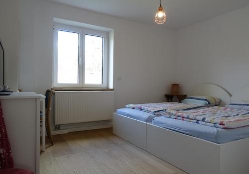 Zimmer 1 EG