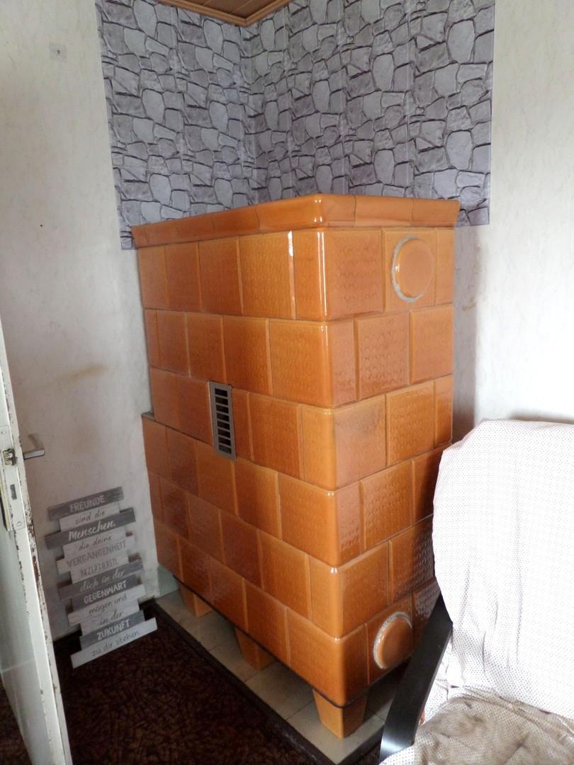 Wohnzimmer Kachelofen