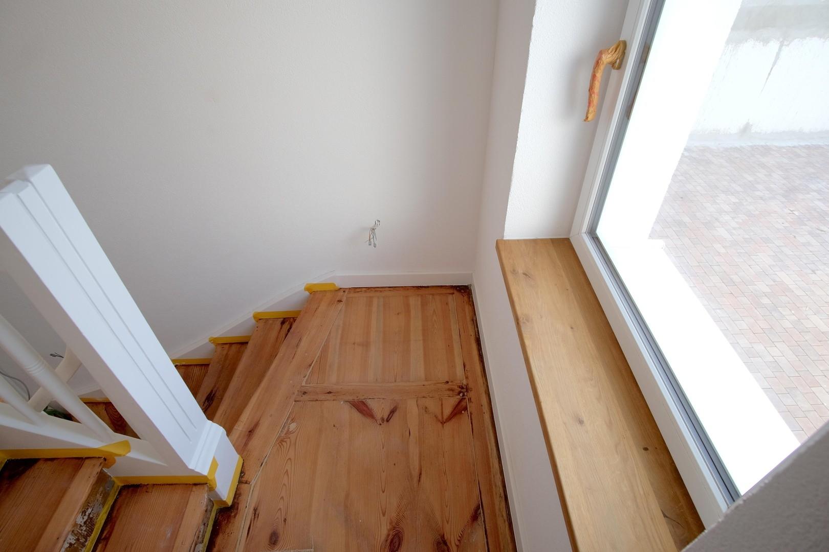 Treppenhaus Mitte EG OG
