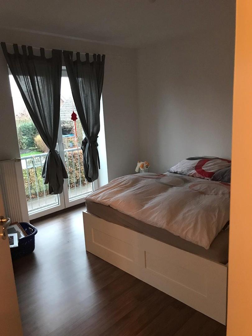 Schlafzimmer 1