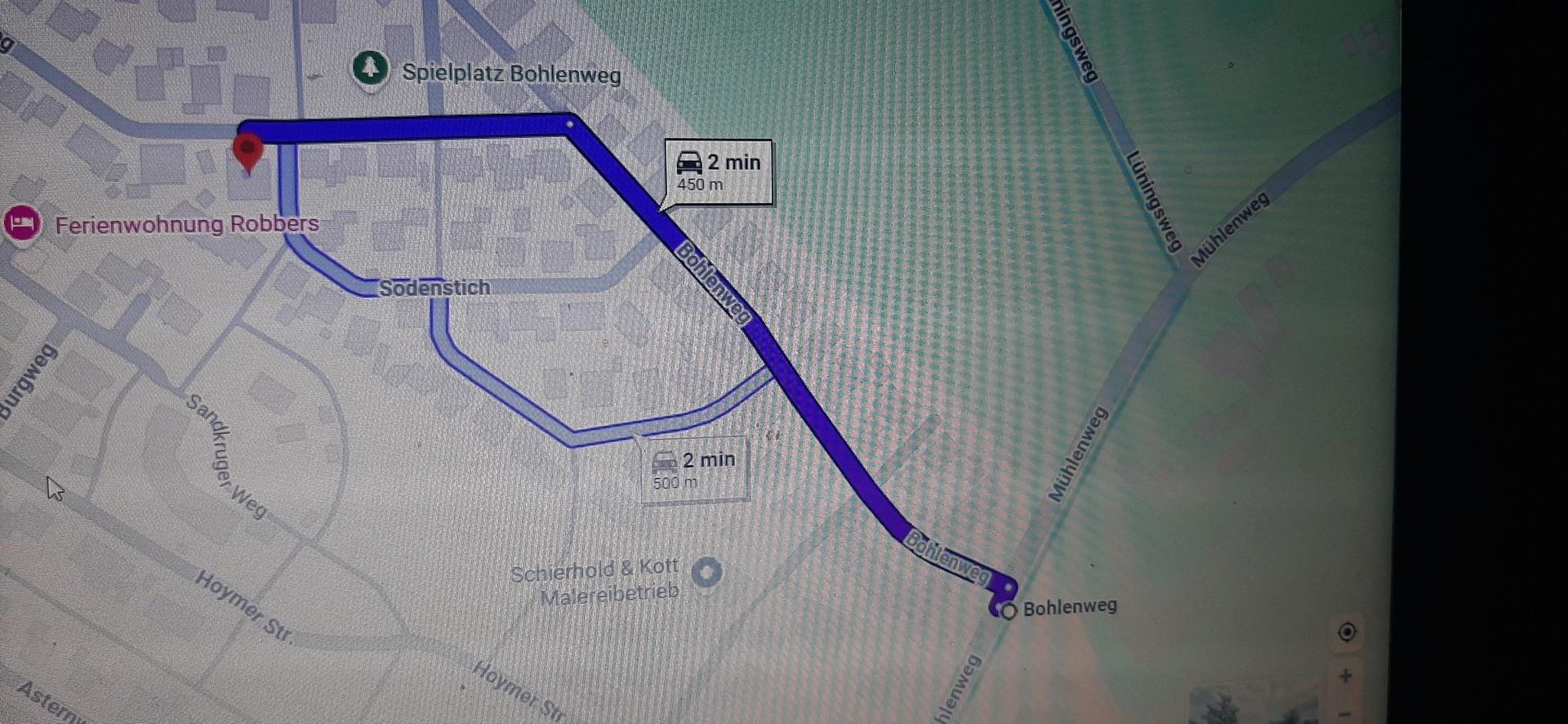 Bushaltestelle in 450m (2 min)
