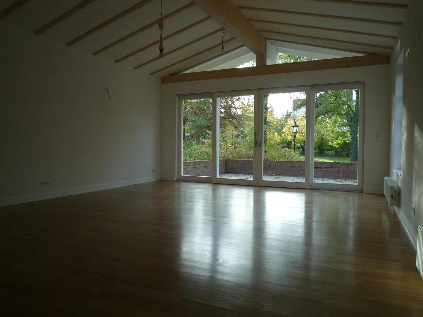 EG - Wohnzimmer mit Terrasezum