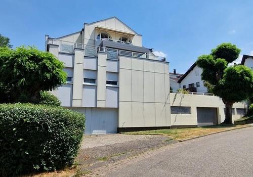 Hausvorderans. u.Garageneinfah