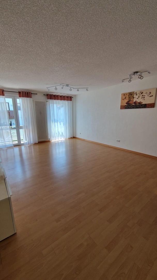 Wohnzimmer Sicht rechts