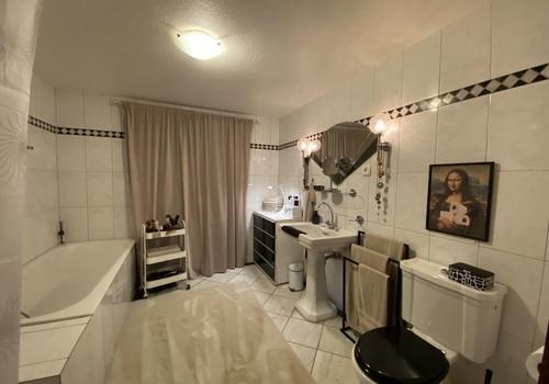Vollbad-/Dusche-WC im EG