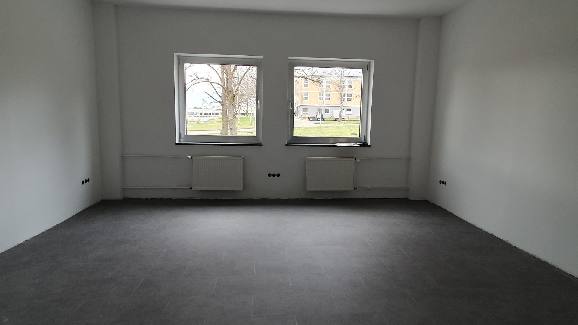 Büro EG