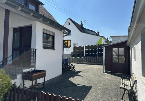 Hof-Stellplätze