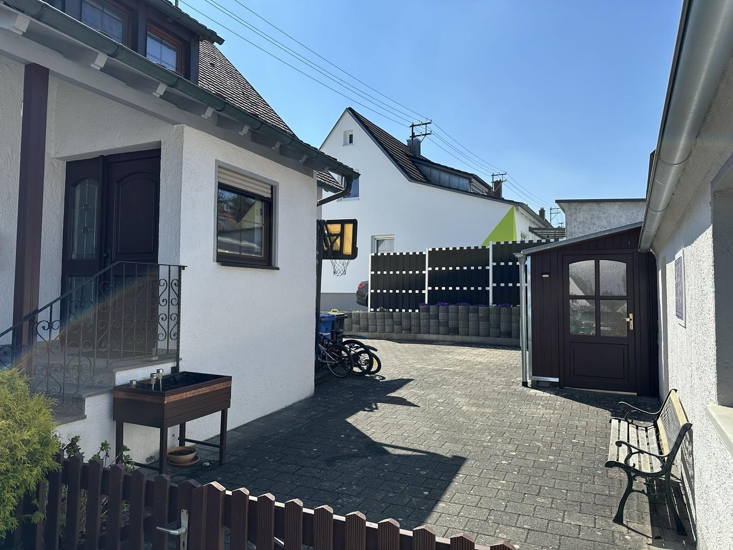 Hof-Stellplätze
