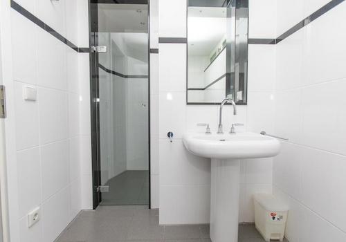 Souterrain Bad mit Dusche