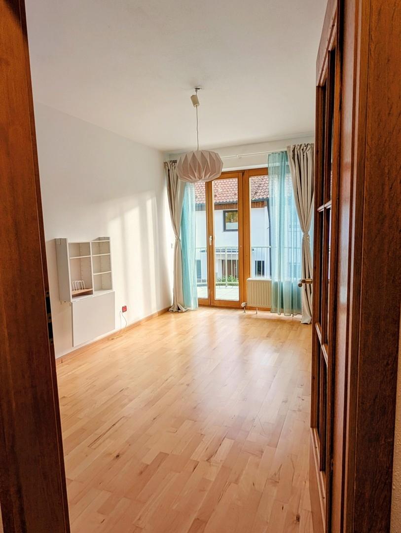 Kinder-/Arbeitszimmer