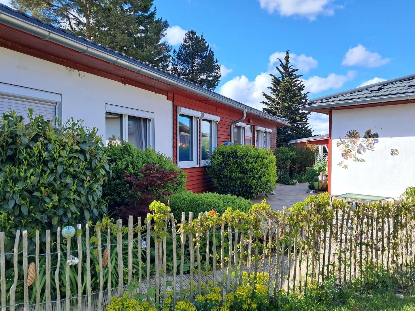Blick auf beide Häuser
