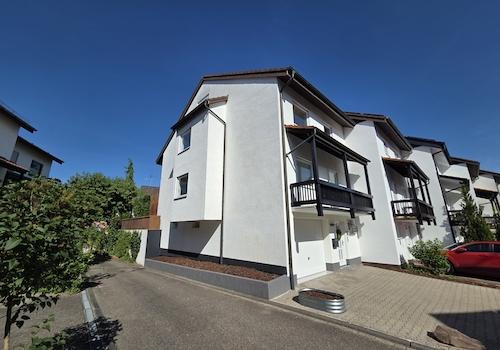 Platz vor dem Haus