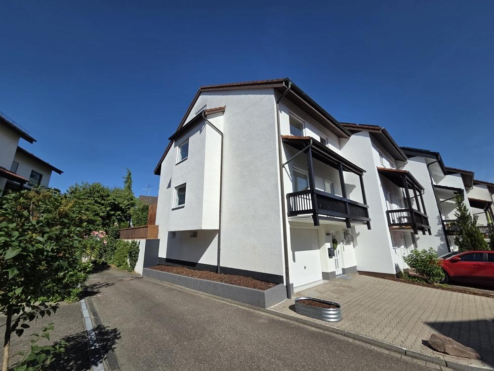 Platz vor dem Haus